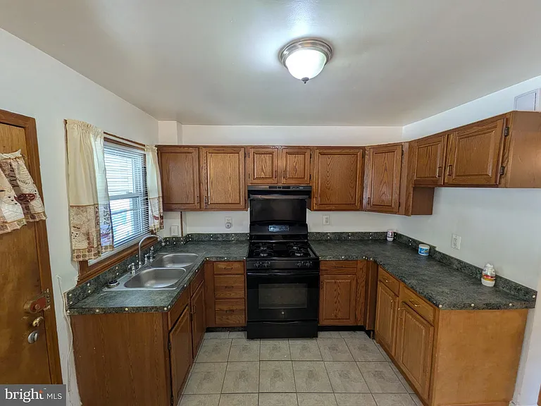 3018 Larue Sq E — Photo 27