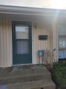 922 N Milwaukee Ave APT C, Libertyville, IL, 60048