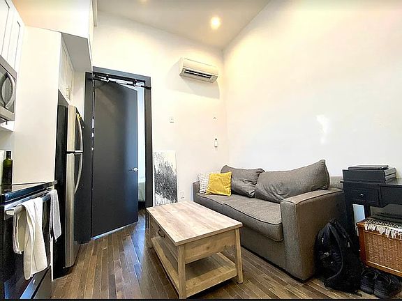 5th image of 214 Knickerbocker Ave #3B