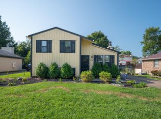 8910 Raintree Dr, Louisville, KY 40220