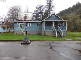 109 Date St #A, Drain, OR 97435