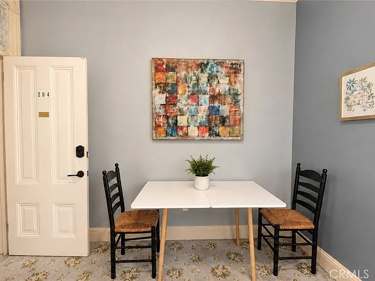 225 N Lima St #204 — Photo 5