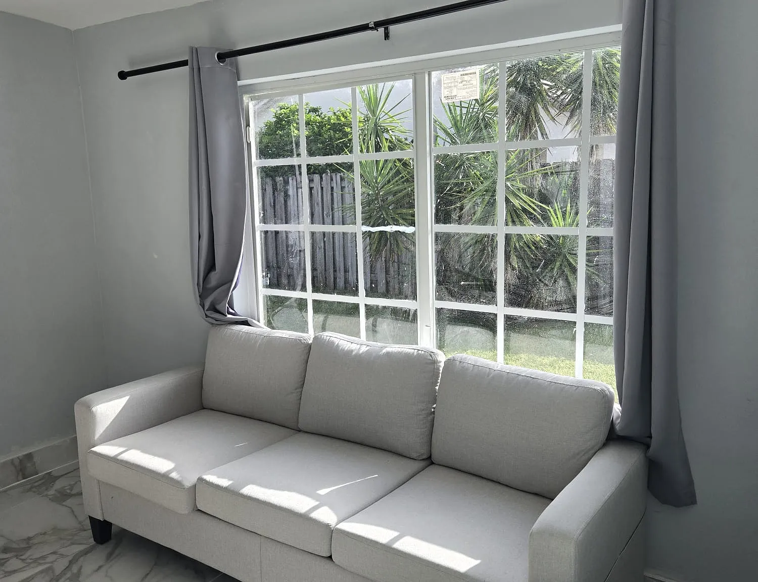 1 bed, 1250 sqft, $1,300 — Photo 3