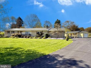 153 Collins Dr, Martinsburg, WV 25403