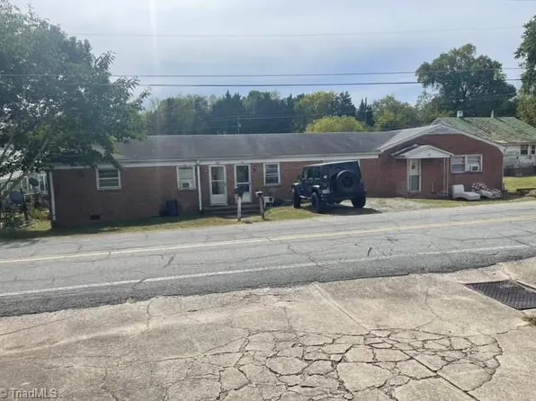 108 Parkway Dr, Yanceyville, NC 27379