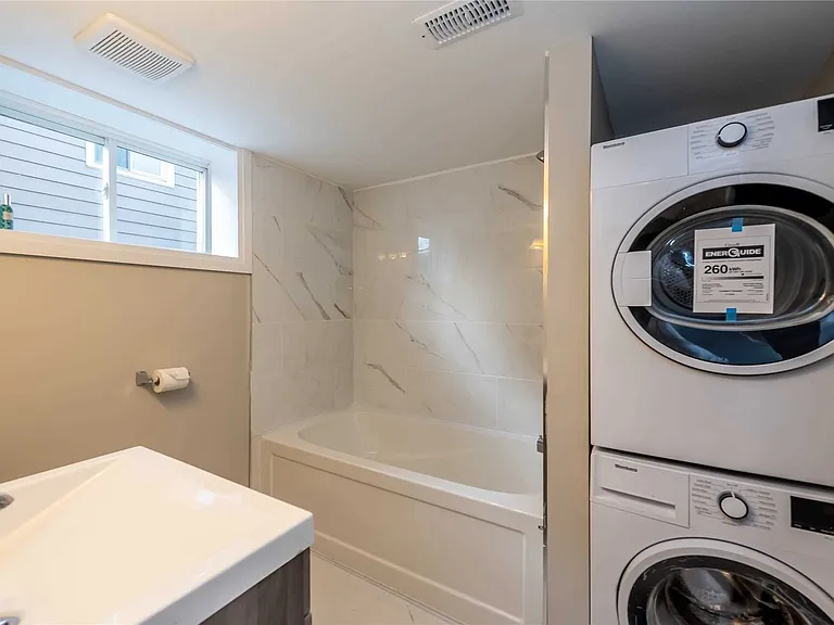 605 Mohawk Rd E #BASEMENT — Photo 11