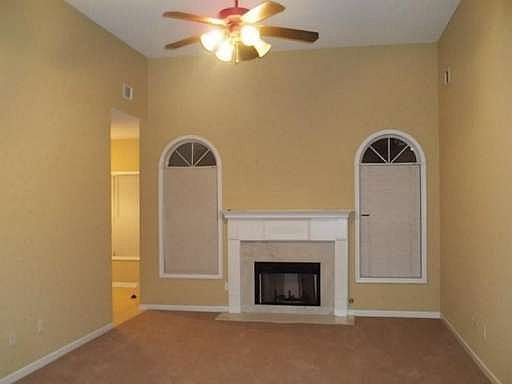 3rd image of 4614 Garden City Dr