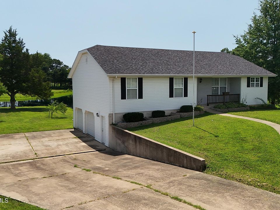 2nd image of 2114 County Road 382