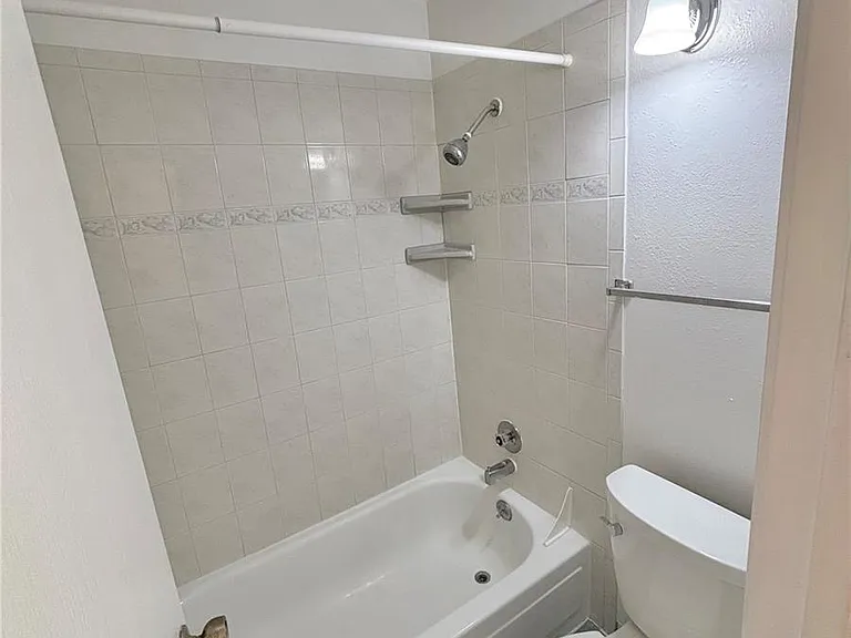 1150 Golden Cir #501 — Photo 15