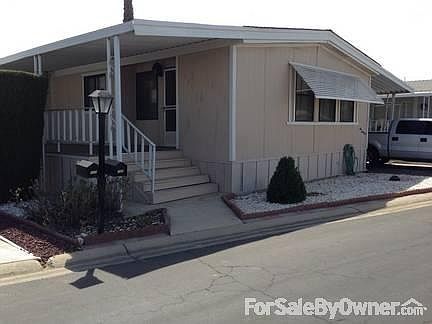 Mobile Home
						:
						Exterior