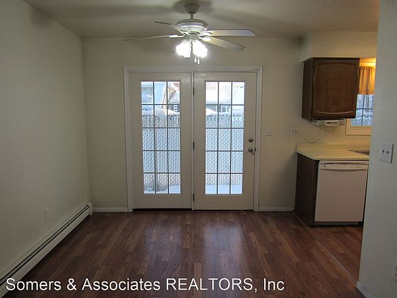 4th image of 1579 Gillam Way
