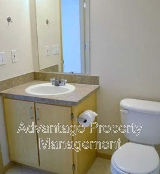 739 Jackson St W #4 — Photo 11