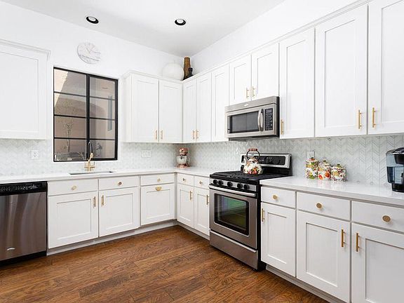 5th image of 18650 N Thompson Peak Pkwy APT 1024