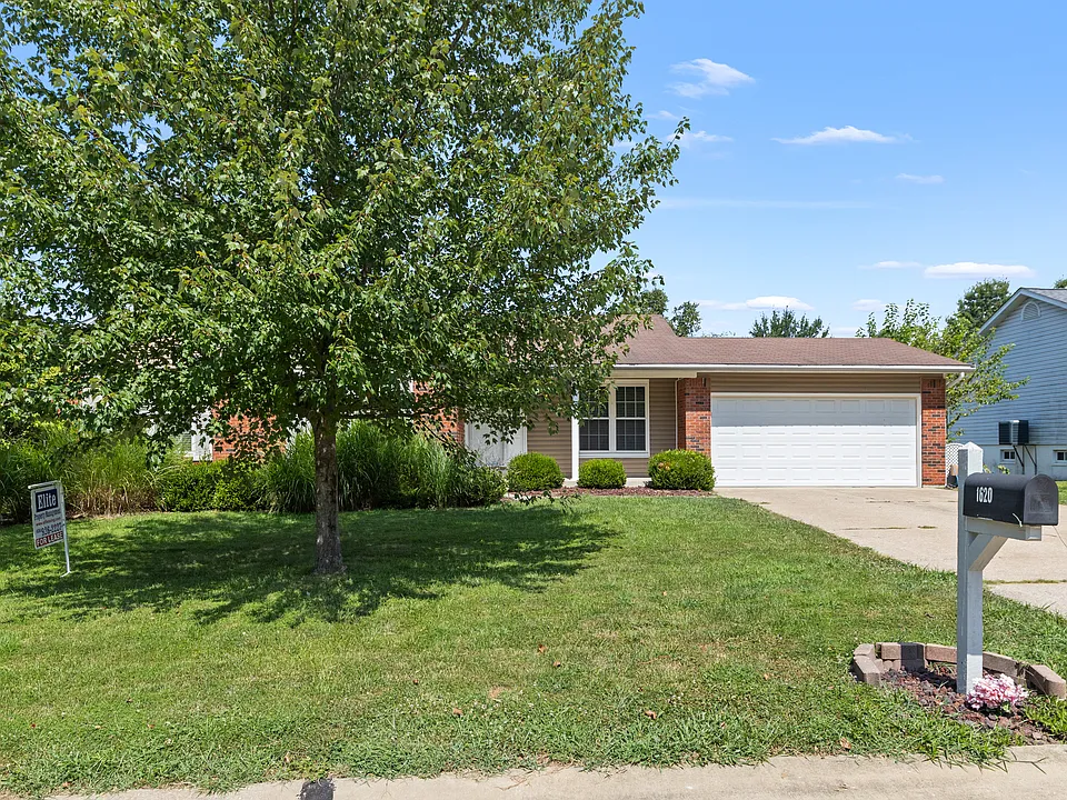 1620 Dahlia Ct