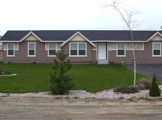 796 S McKinney Rd, Othello, WA 99344