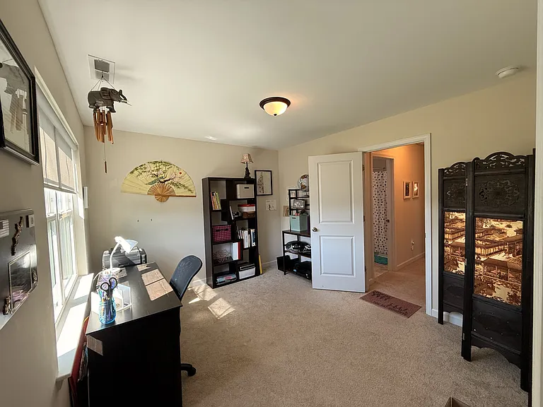 305 Agatha Ct — Photo 14