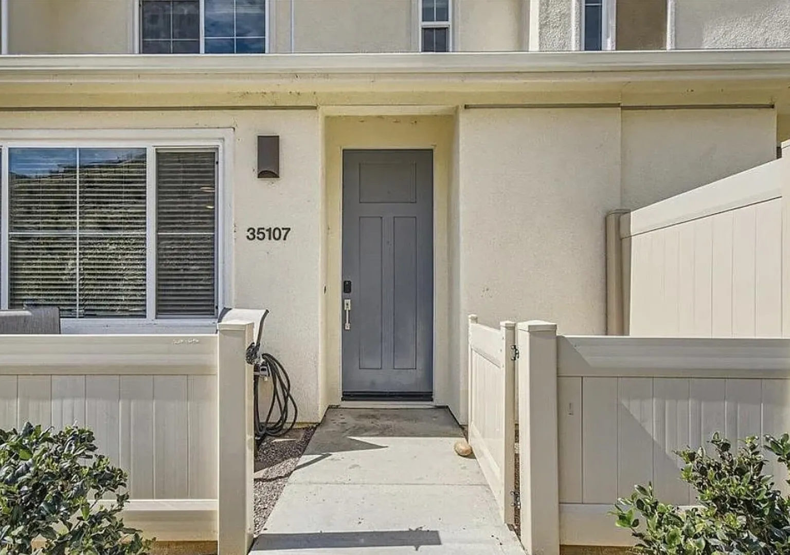 Charming Fallbrook Townhouse — Photo 1
