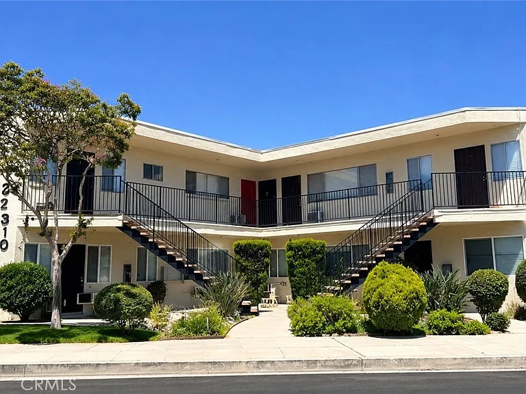 2310 Washington Cir #F — Photo 1