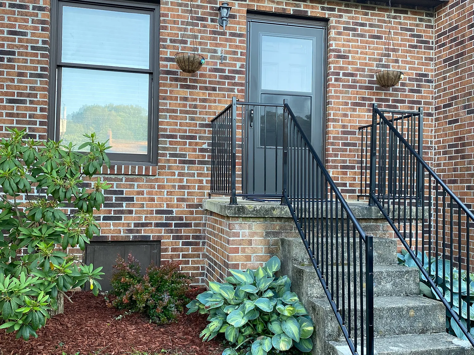 2 bed, 1.5 bath, 950 sqft, $1,250 — Photo 1