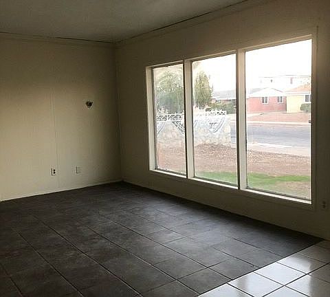 3rd image of 9005 Mount Shasta Dr