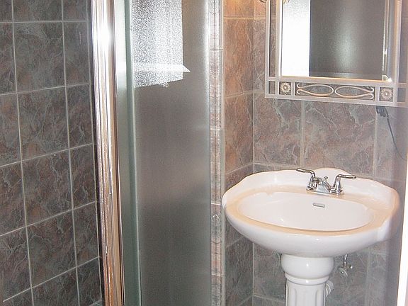 walk in shower with 3 shower heads