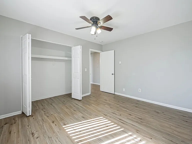 121 E Van Riper Rd — Photo 13