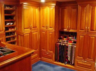 6006 N Wedgewood Ln, Peoria, IL 61614