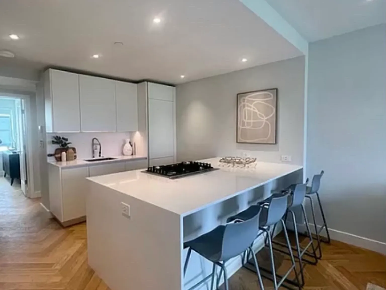 1 bed, 740 sqft, $4,500 — Photo 2