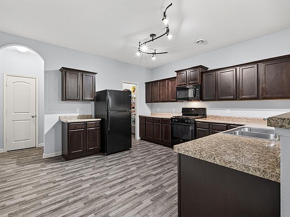 2nd image of 19040 Sanford Ave