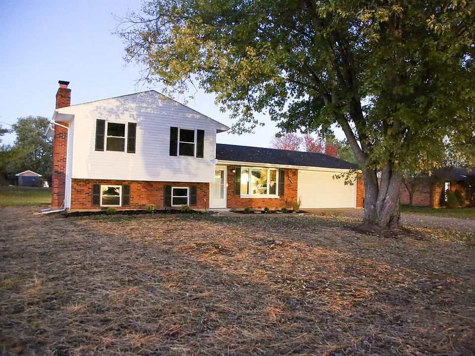 1st image of 2926 Blue Heron Dr