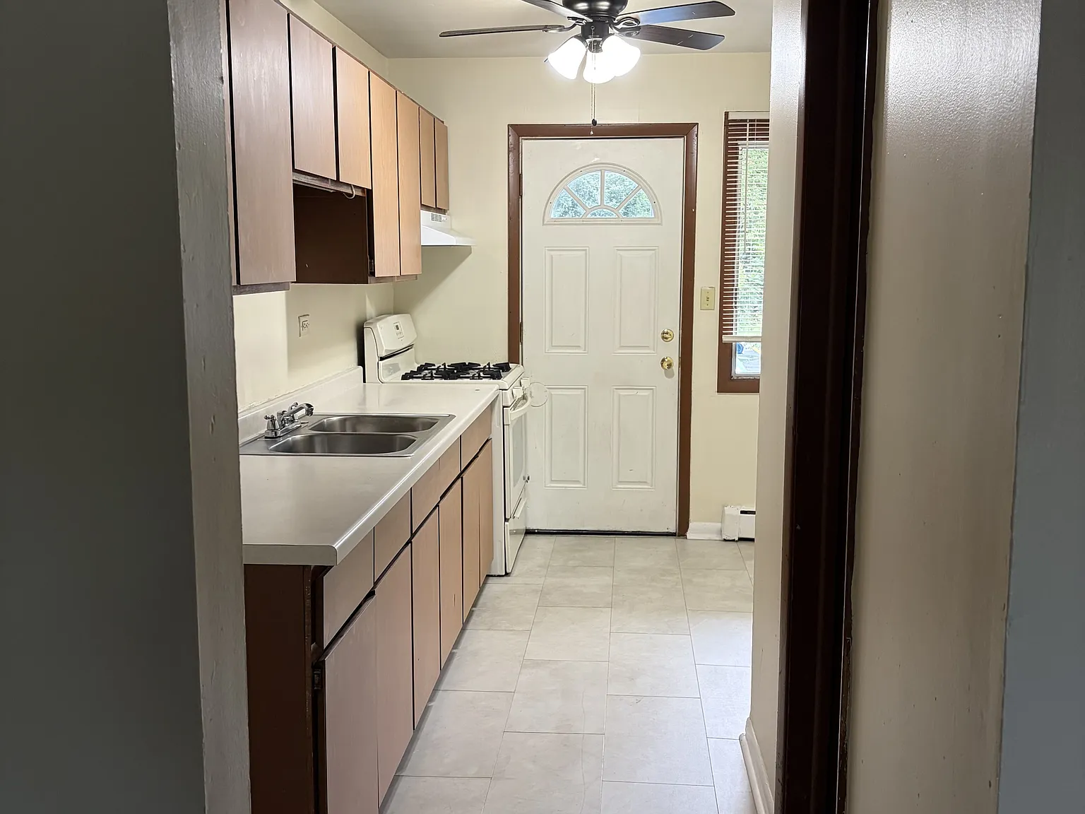 Alhamra Properties LLC Series I-1635 Sunset - 3 — Photo 2