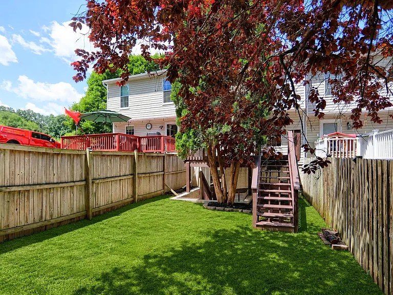 437 Ashton Ln — Photo 25