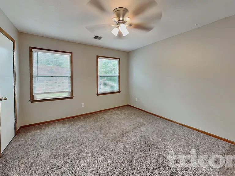 14661 W 142nd Ct — Photo 10