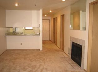 945 N 199th St APT 103, Shoreline, WA 98133