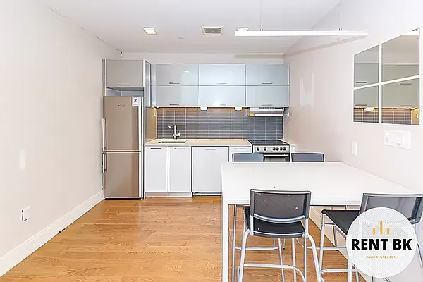 Rented by RENTBK LLC | media 1