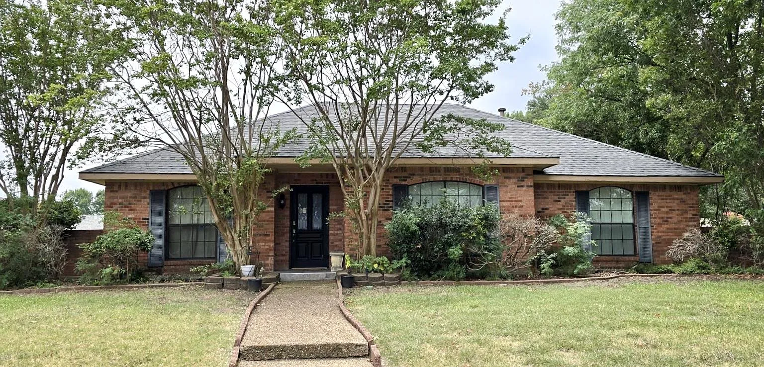 3 bed, 1841 sqft, $2,500 — Photo 1