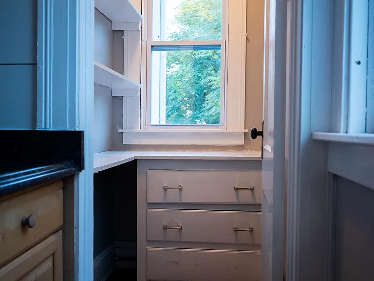 29 Curtin Ave #2 — Photo 8