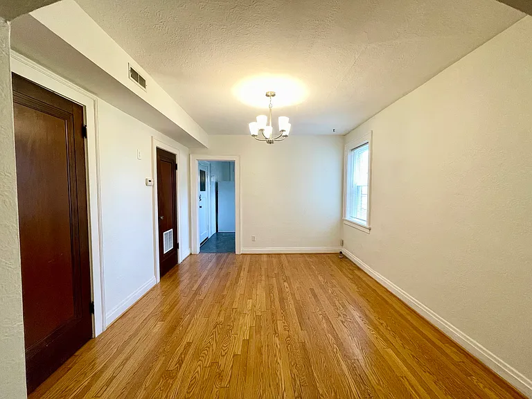4965 Oleatha Ave #2W — Photo 3