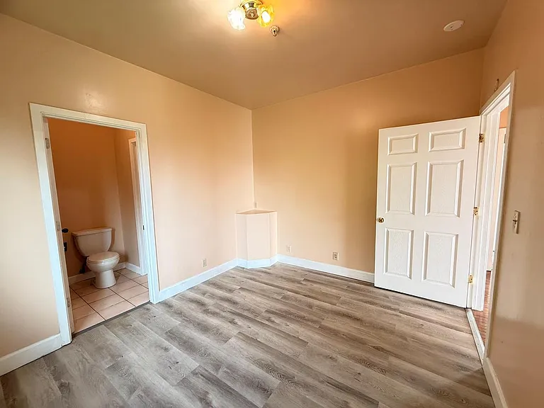 8027 Ney Ave — Photo 16