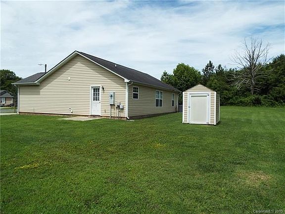 2nd image of 114 Babs Ct