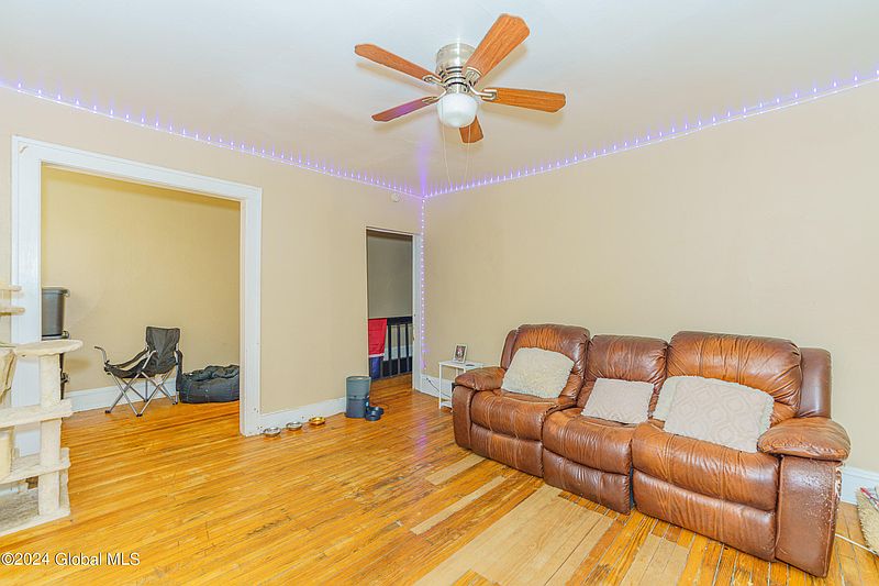 5th image of 497 Washington Avenue