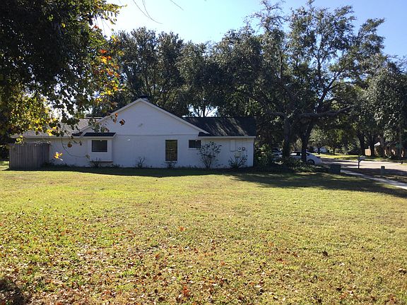 4th image of 18301 Cypress Stand Cir