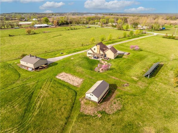 611 NW 1421st Rd, Holden, MO 64040