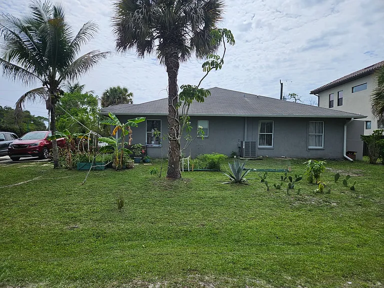 3319 Thomasson Dr — Photo 2