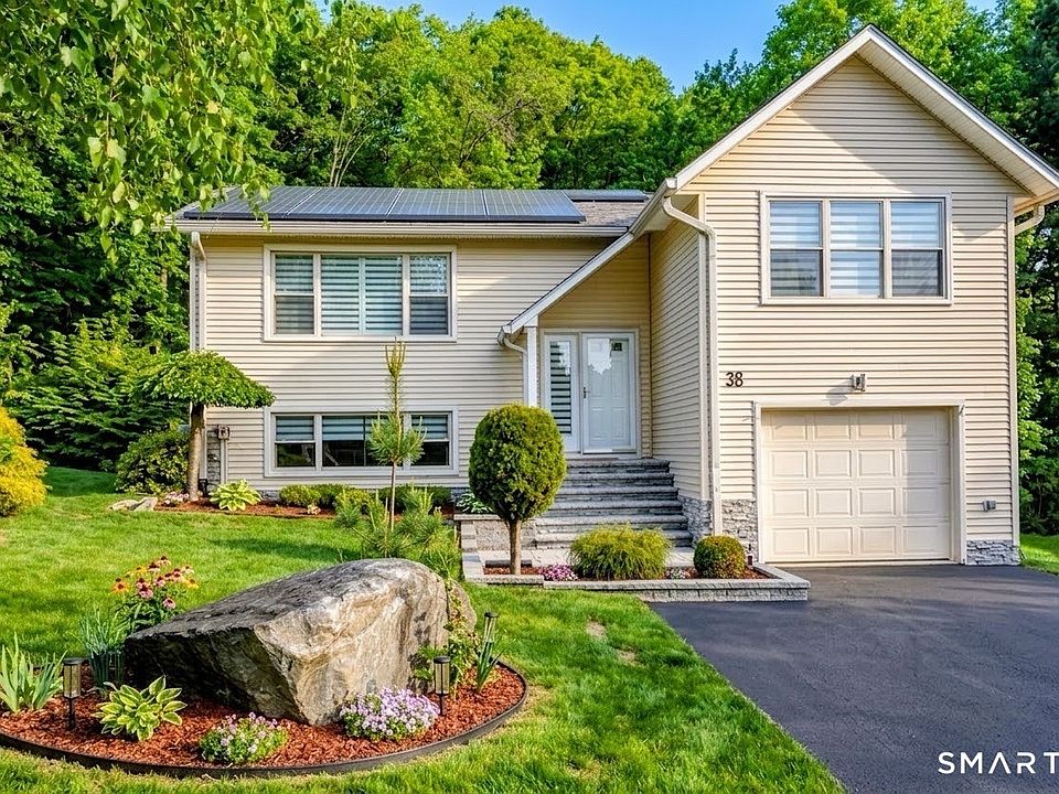 1st image of 38 Algonquin Way