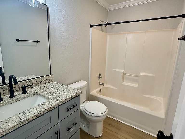 129 Larkyn Dr — Photo 4
