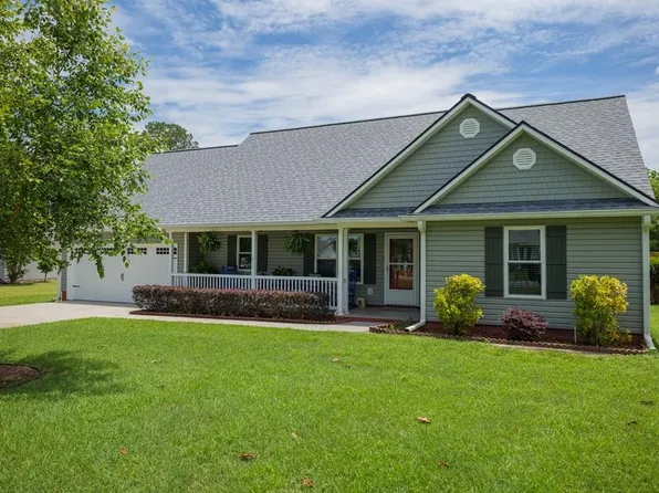 37 Ard Rd, Ray City, GA 31645