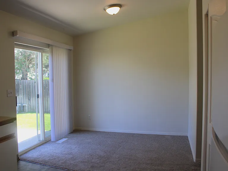 1386 Brown St #B — Photo 10