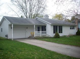 325 W Osceola Ave, Reed City, MI 49677