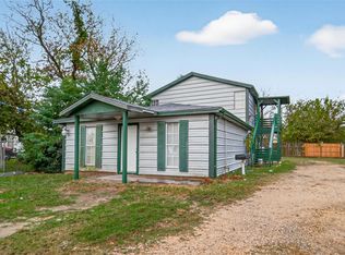 105 Clear Lake Rd, Highlands, TX 77562